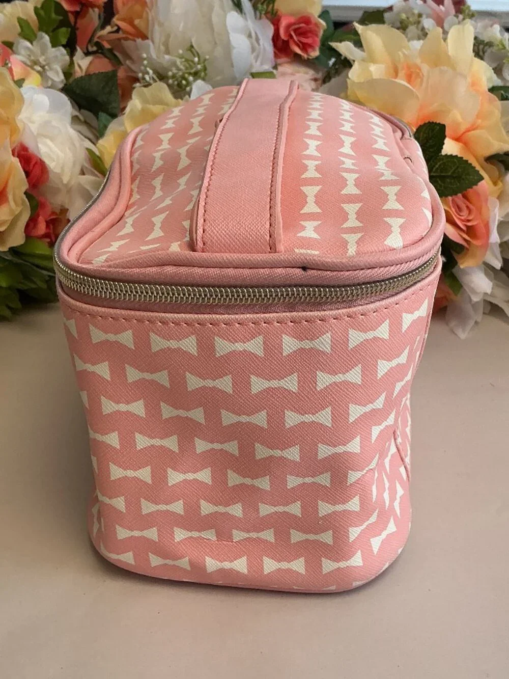 Dabney Lee Pink White Bow Train Case Cosmetic Makeup Travel Bag